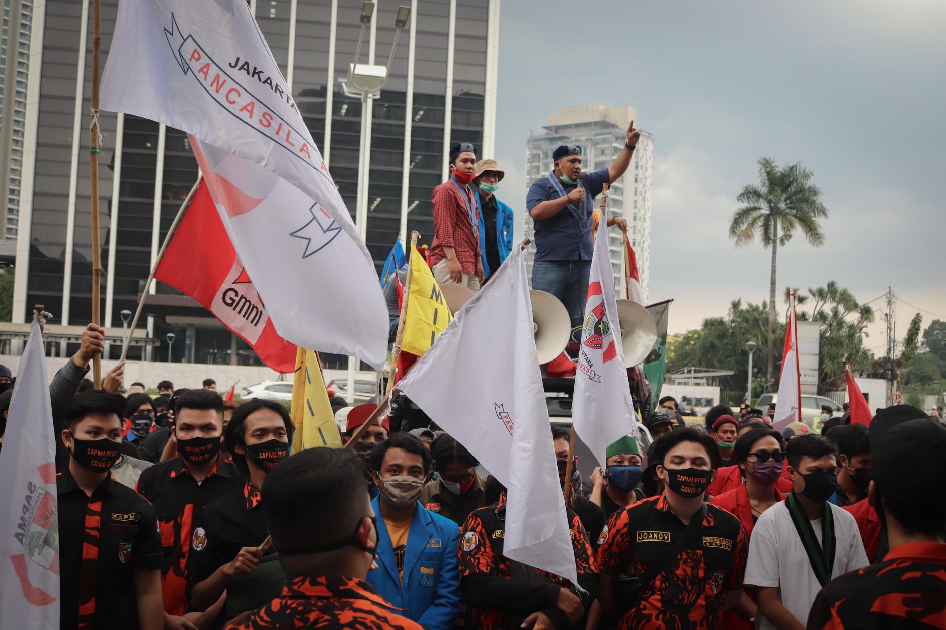 Gambar terbaru sidang DPR hari ini membahas isu politik terbaru dan kebijakan pemerintah terkini